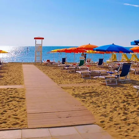 Cozy Near The In Lignano * Λινιάνο Σαμπιαντόρο
