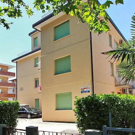 Cozy Near The In Lignano