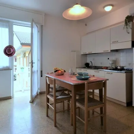 Apartamento Cozy Near The In Lignano